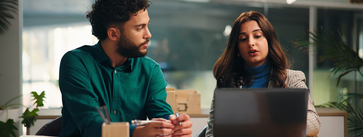 كيف يختلف نظام مكافأة نهاية الخدمة البديل والنظام التقليدي عن خطط معاشات التقاعد؟